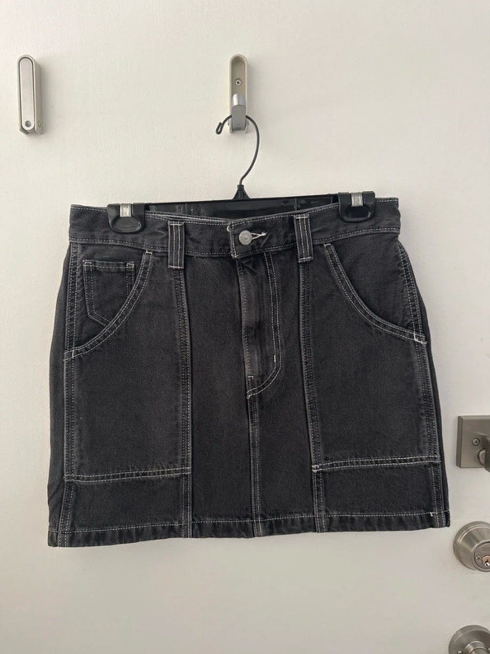 Levi's Womens Black Gray Mini Skirt with White Contrast Stitching